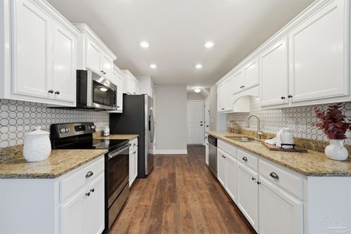 1885 Natures Way, Gulf Breeze, FL, 32563-7612 | Card Image