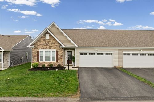 430 Dana Dr, New Kensington, PA, 15068-2162 | Card Image