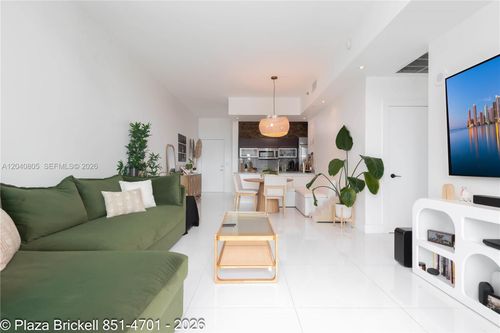 4701-950 Brickell Bay Dr, Miami, FL, 33131-3931 | Card Image