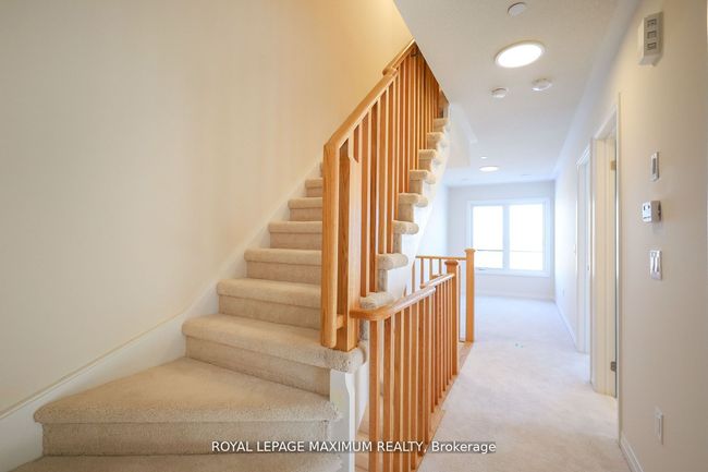 1 - 11 Baynes Way, Condo with 4 bedrooms, 3 bathrooms and null parking in Bradford West Gwillimbury ON | Image 25