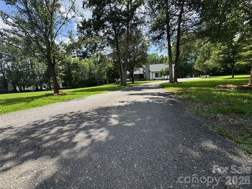 7825 Plott Rd, Charlotte, NC, 28215-9494 | Card Image