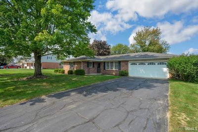 2326 Westdale Court, House other with 3 bedrooms, 2 bathrooms and null parking in Kokomo IN | Image 2