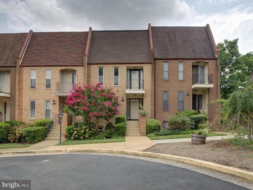 1737 Cy Ct, VIENNA, VA, 22182-2360 | Card Image