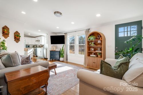 213 Sandy Creek Ct, Hendersonville, NC, 28792-1269 | Card Image