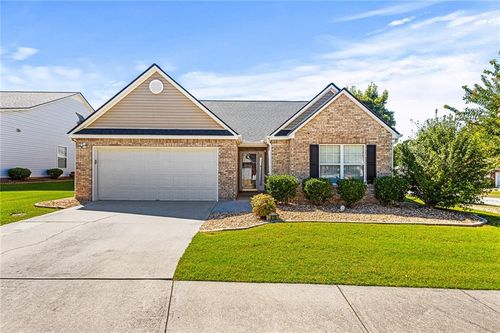 815 Village Pl, Loganville, GA, 30052-6923 | Card Image