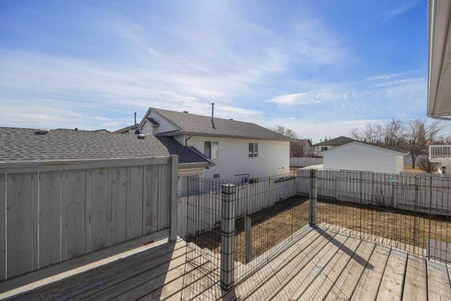 312 Bussieres Drive, Home with 4 bedrooms, 3 bathrooms and 4 parking in Fort Mcmurray AB | Image 27