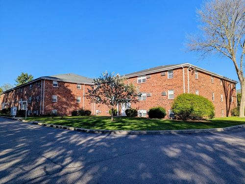 c1-89 Pleasant St, Medfield, MA, 02052-2627 | Card Image