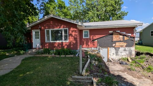 781 4th Ave Se, Wells, MN, 56097-1806 | Card Image
