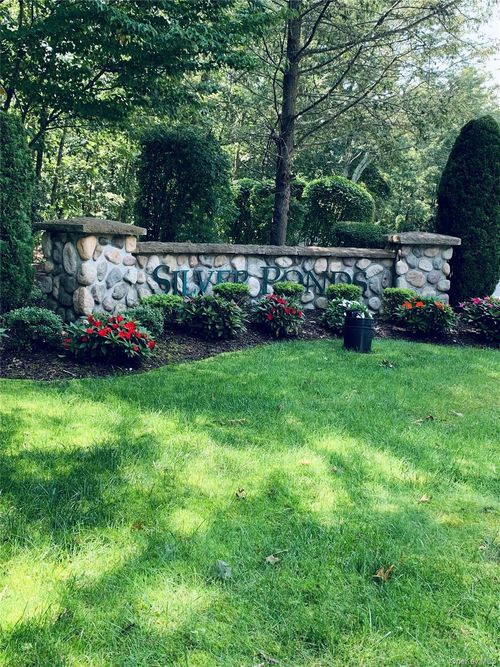 129-129 Farm House Ct, Manorville, NY, 11949-2630 | Card Image