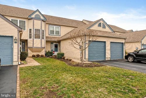 8 Laurel Ct, Hamilton Square, NJ, 08690-3354 | Card Image