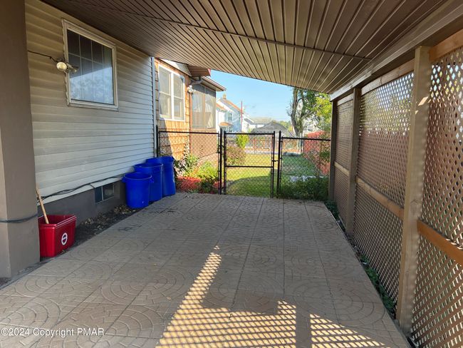 Carport | Image 22