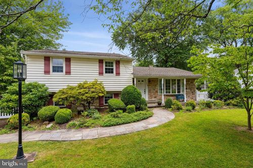 319 Holly Knoll Dr, CHURCHVILLE, PA, 18966-1437 | Card Image