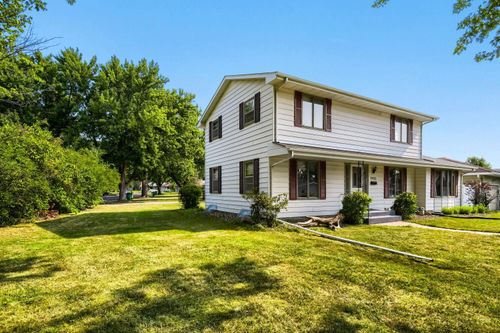 7932 38 1/2 Ave N, New Hope, MN, 55427-1105 | Card Image
