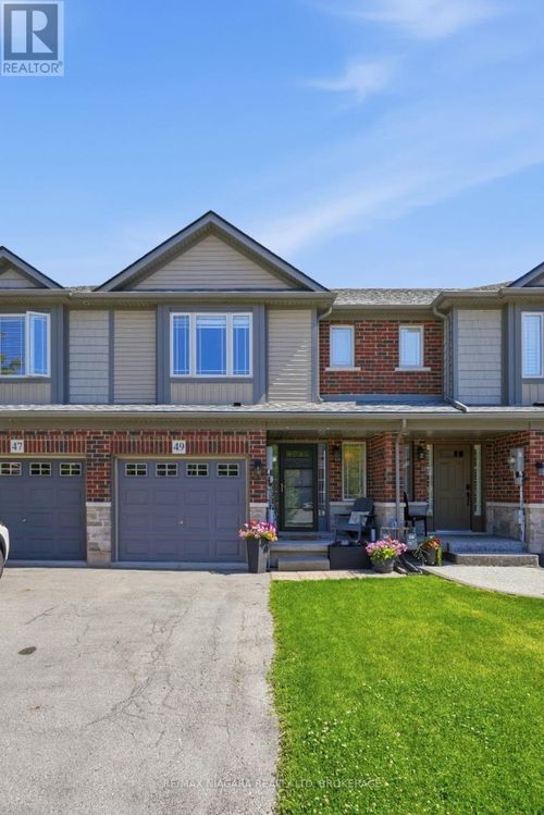 49 Cedar Street, Grimsby (Grimsby West), ON, L3M3X8 | Card Image