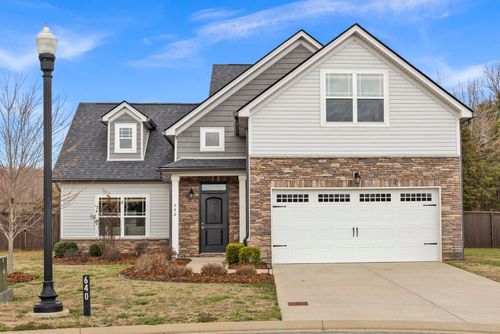 640 Whirlaway Dr, Burns, TN, 37029-5114 | Card Image