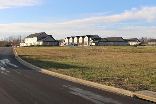 232 Pauline Dr, Berea, KY, 40403-8889 | Card Image