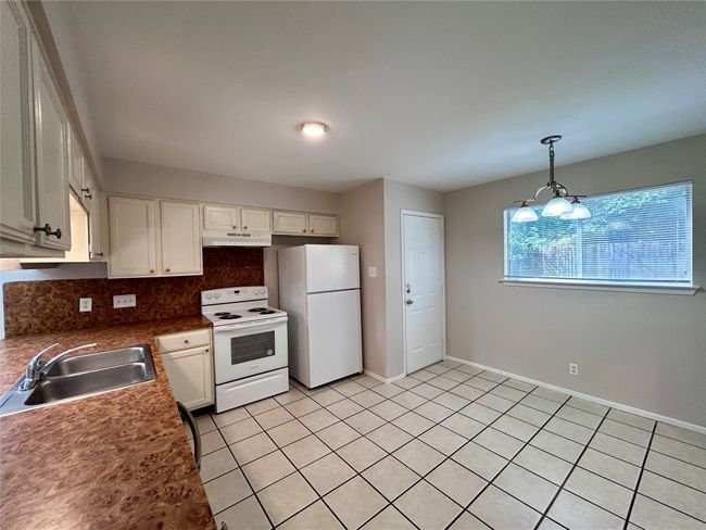 A - 1707 Waterloo Trl, Home with 2 bedrooms, 1 bathrooms and 2 parking in Austin TX | Image 4