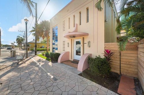 101 Lucerne Ave, Lake Worth, FL, 33460-3913 | Card Image
