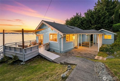 10932 Vashon Hwy Sw, Vashon, WA, 98070-3090 | Card Image