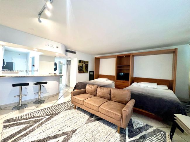 520 - 100 Lincoln Rd, Condo with 0 bedrooms, 1 bathrooms and null parking in Miami Beach FL | Image 12