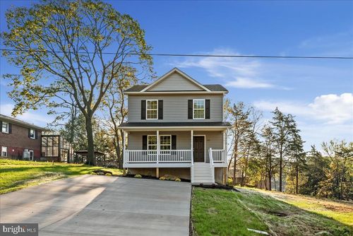 387 Crim Dr, STRASBURG, VA, 22657-2519 | Card Image