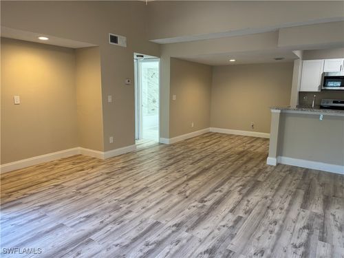 apt-7-201 Santa Clara Dr, NAPLES, FL, 34104-5443 | Card Image