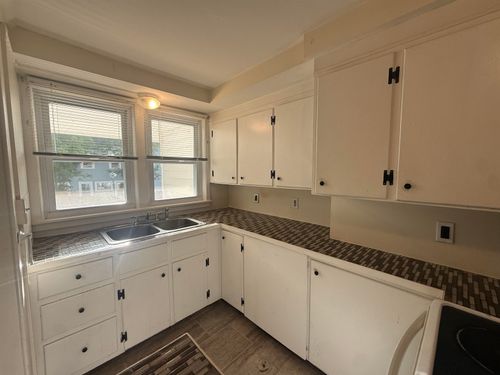 1-31 Pleasant St, Franklin, NH, 03235-1824 | Card Image