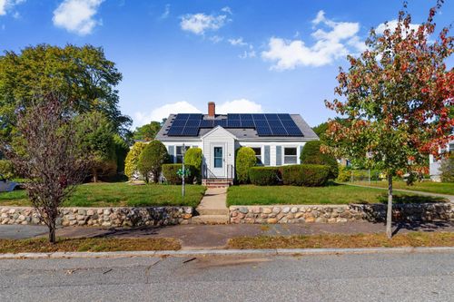 2 Minot St, Wakefield, MA, 01880 | Card Image