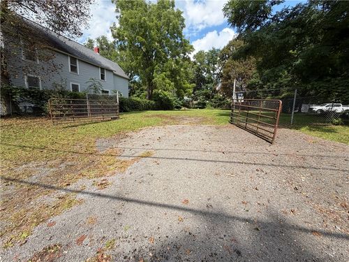 22 Owasco St, Auburn, NY, 13021-4024 | Card Image