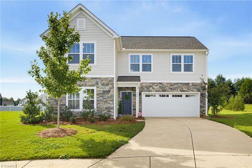 300 Baverhof Ct, Greensboro, NC, 27405-8316 | Card Image