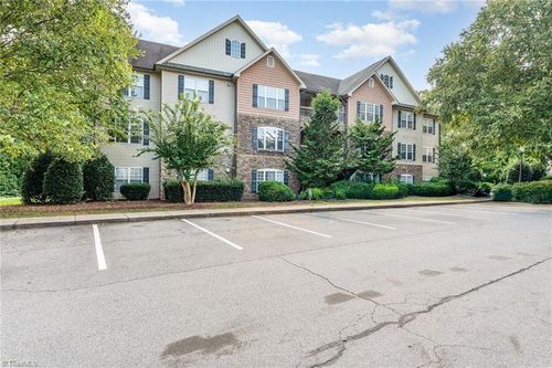 unit-2a-4742 Tatton Park Cir, Winston-Salem, NC, 27103-5287 | Card Image