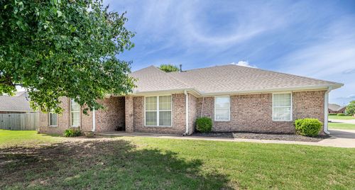800 Custer St, Prairie Grove, AR, 72753-3165 | Card Image