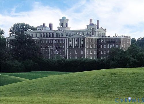 u101-5621 Cary Street Rd, Richmond, VA, 23226-2347 | Card Image