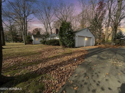 35 Woodland Dr, Middletown, NJ, 07748-3417 | Card Image