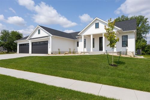 3310 Timber Ridge Ct, Marion, IA, 52302-3313 | Card Image
