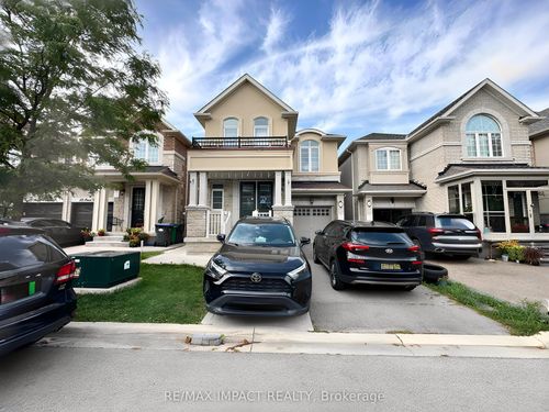 11 Ivor Cres, Brampton, ON, L7A4L5 | Card Image
