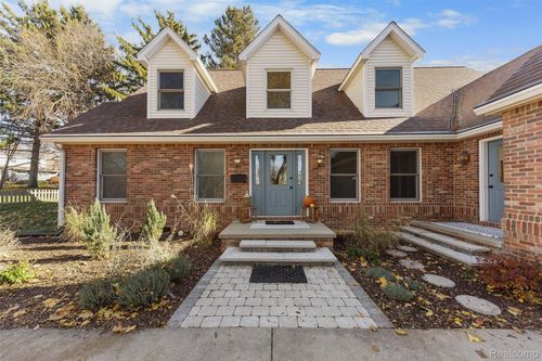 2211 Ferdon Rd, Ann Arbor, MI, 48104-6341 | Card Image