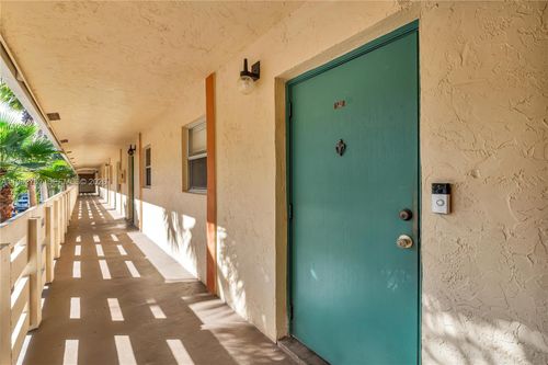 205a-3282 Nw 103rd Ter, Coral Springs, FL, 33065-6102 | Card Image