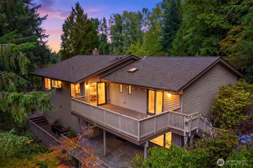 13233 Se 51st Pl, Bellevue, WA, 98006-4201 | Card Image