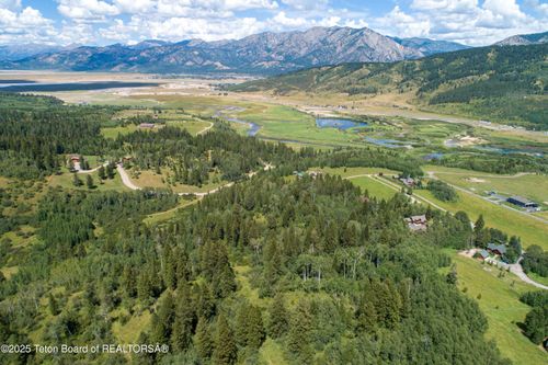 791 Lonesome Dove Trl, Alpine, WY, 83128 | Card Image