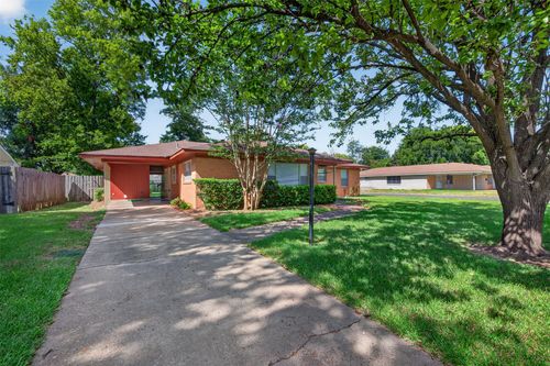2425 Waverly Dr, Bossier City, LA, 71111-2416 | Card Image
