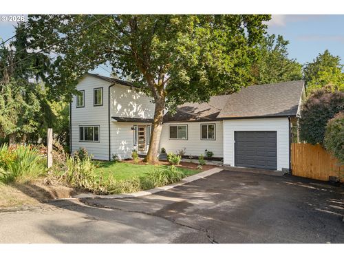 3906 Sw Wilbard St, Portland, OR, 97219-6195 | Card Image