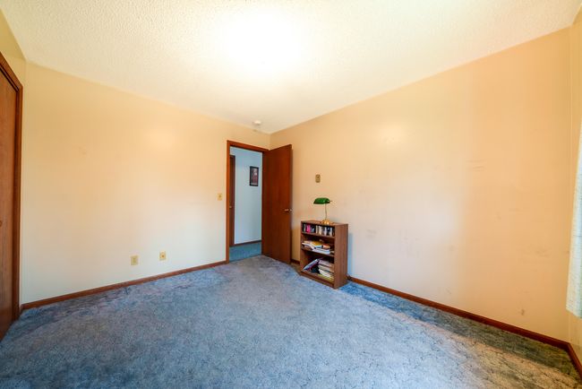 24. Bedroom 3-2 | Image 21