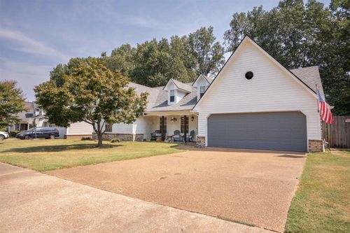 2426 Lacosta Dr, Bartlett, TN, 38134-5589 | Card Image