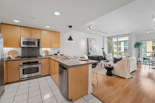 unit-412-3812 Park Blvd, San Diego, CA, 92103-0907 | Card Image