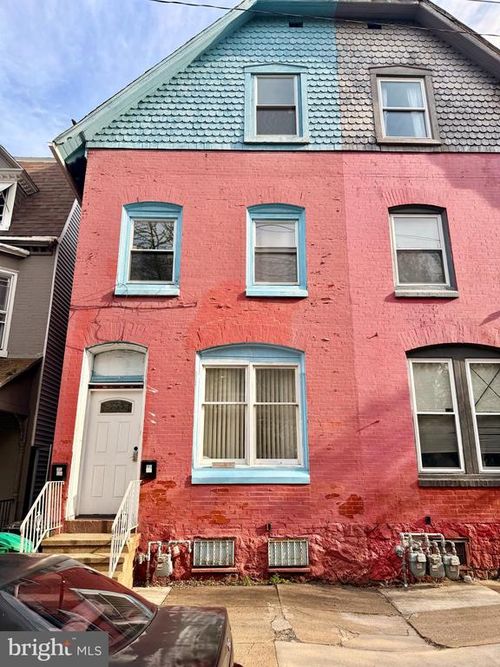 420 Woodward St, Reading, PA, 19601-2809 | Card Image