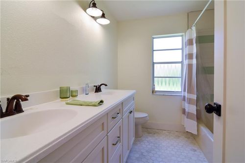 4225 Prestwick Ct, NORTH FORT MYERS, FL, 33903-4942 | Card Image