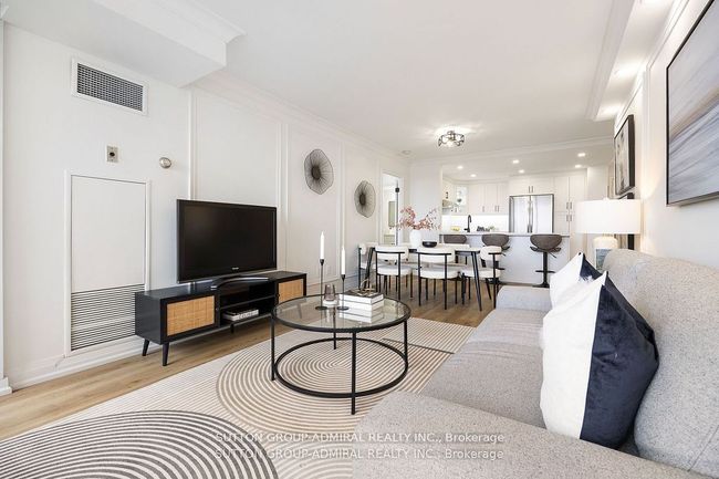 602 - 11 Townsgate Dr, Condo with 2 bedrooms, 2 bathrooms and null parking in Vaughan ON | Image 10