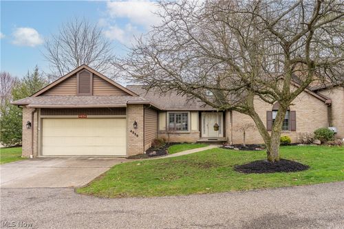 4856 Tree Line Cir Nw, North Canton, OH, 44720-7489 | Card Image