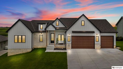 325 S Lakeview Way, Ashland, NE, 68003-6231 | Card Image